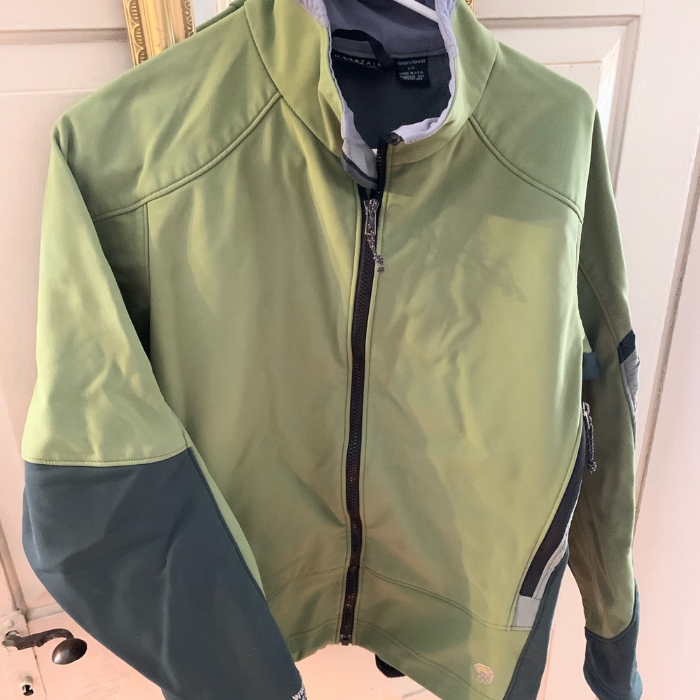 Mountain Hard Ware green grey trim women’s large